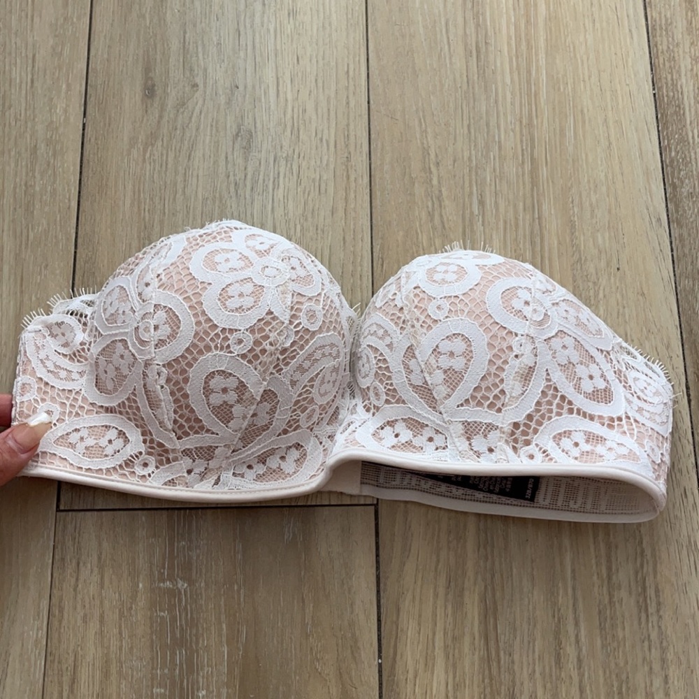 Victoria's Secret Bombshell lace Strapless Bra